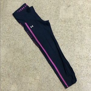 Under Armour spandex leggings.  Navy w/pink letter